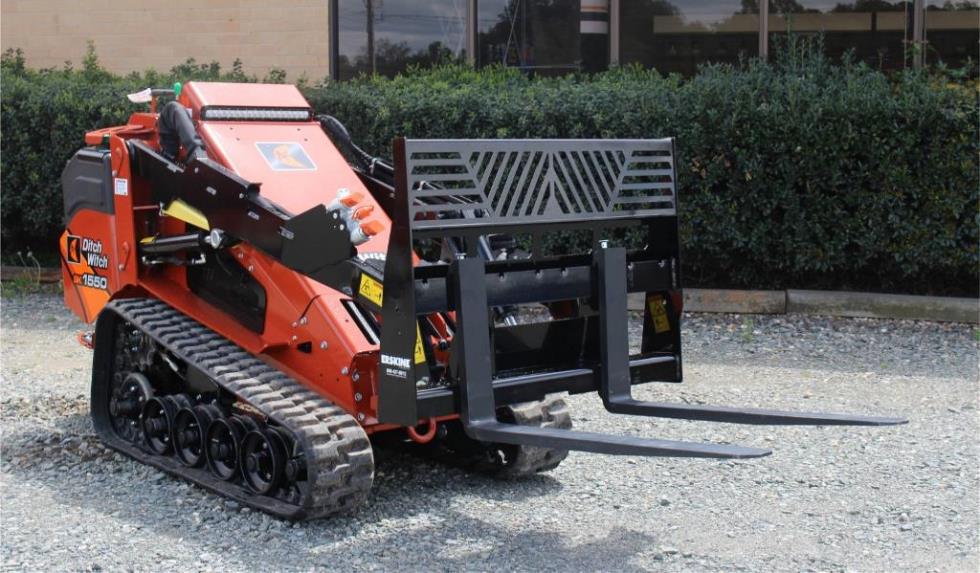 MINI SKIDSTEER FORKS ATTACHMENT